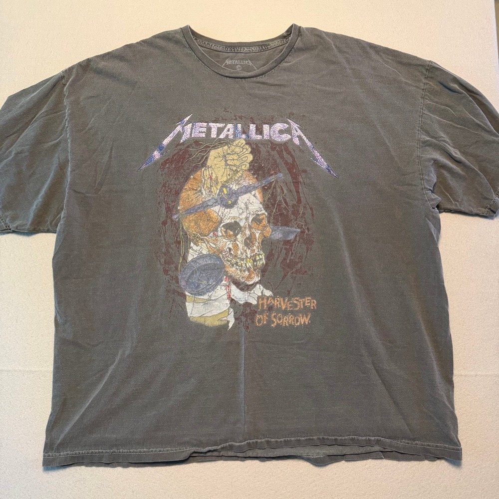 Metallica Harvester of Sorrow Tour 1988 Graphic T-Shirt Charcoal Women XL
